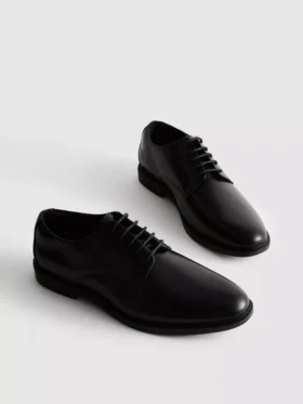 Nauhalliset oxford-kengät