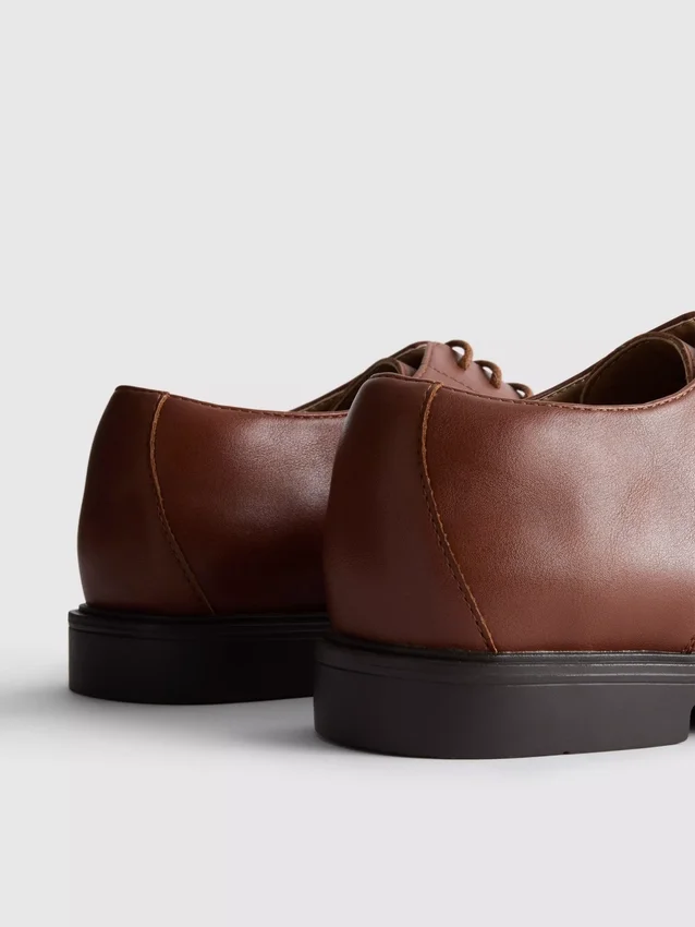 Nauhalliset oxford-kengät