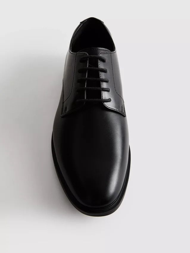 Nauhalliset oxford-kengät