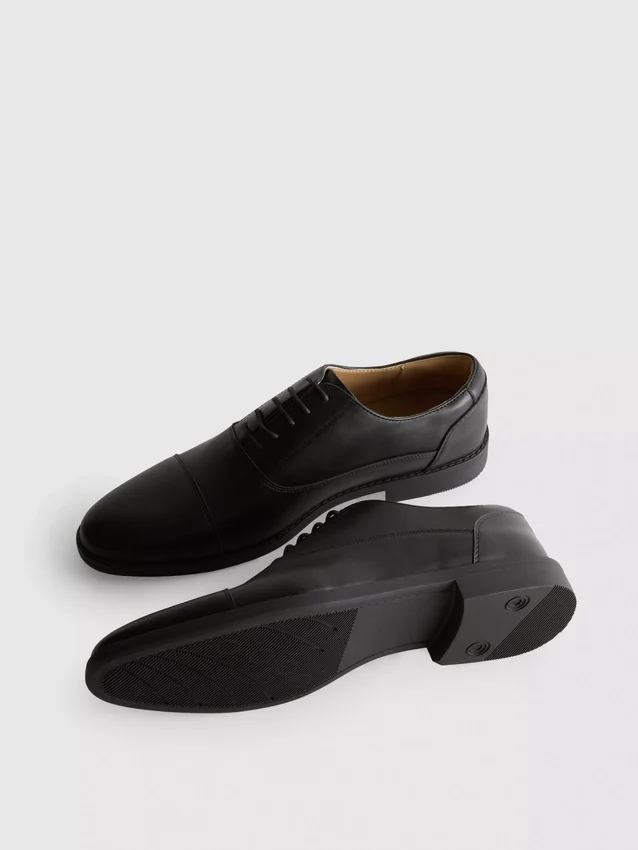 Nauhalliset oxford-kengät