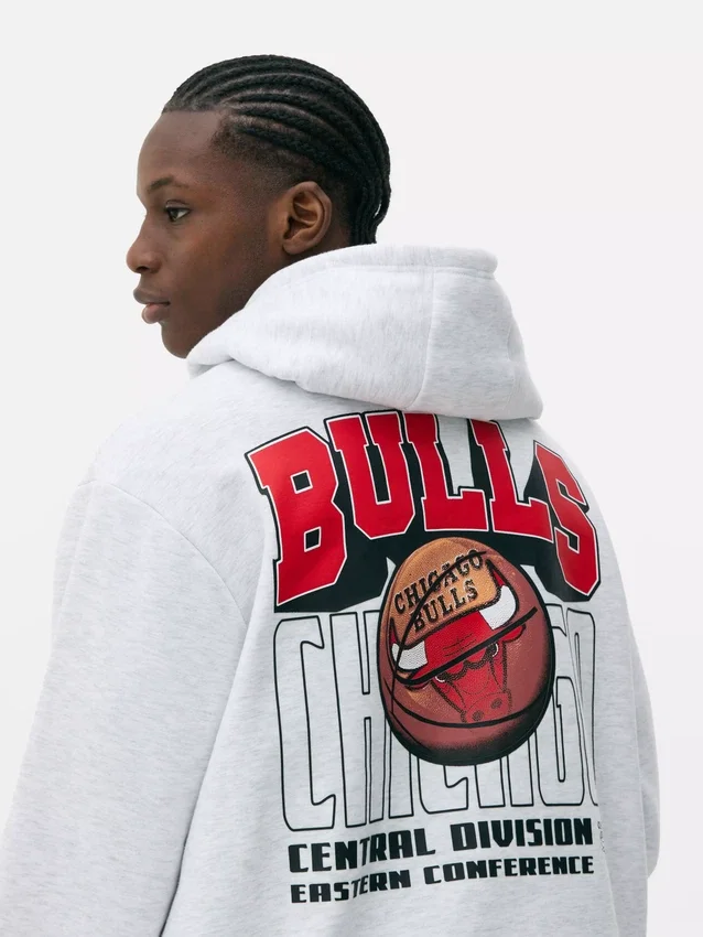 NBA Chicago Bulls -logolla varustettu huppari