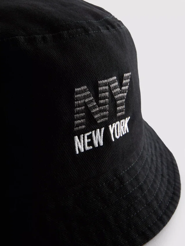 New York -logolla varustettu bucket-hattu