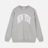 New Yorkin ylisuuri graafinen collegepaita