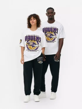 NFL Baltimore Ravens -logolla varustettu t-paita