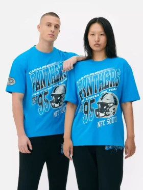 NFL Carolina Panthers -grafiikalla varustettu t-paita