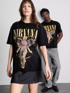 Nirvana-enkeli-kuvioinen t-paita