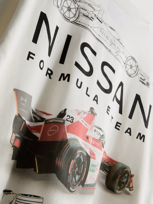 Nissan Formula E -Kauluspaidat