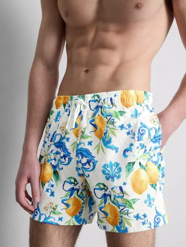 Oranssit teksturoidut Shortsit