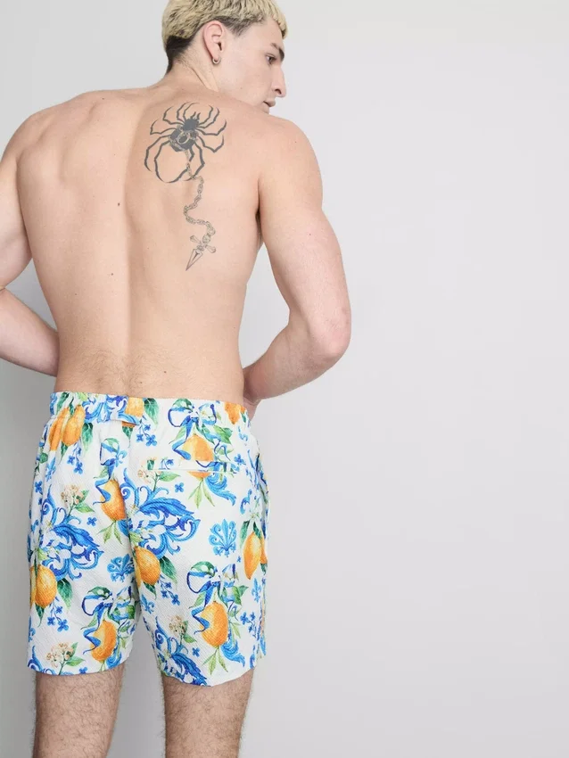 Oranssit teksturoidut Shortsit