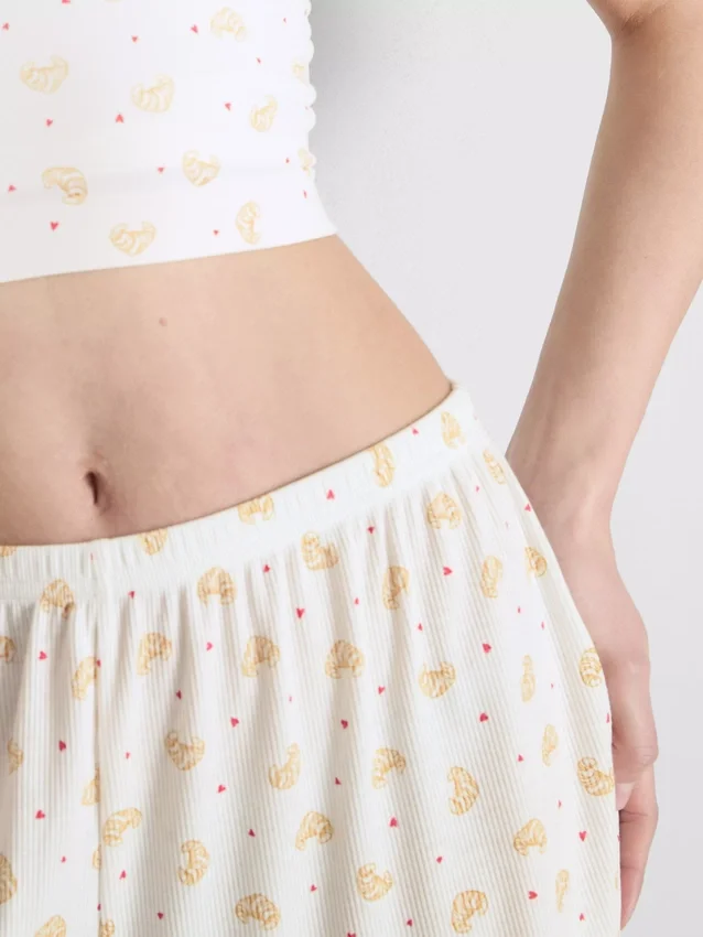 Painetut ribbineulotut pyjamat-shortsit
