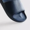 Paksupohjaiset uima-sandaalit