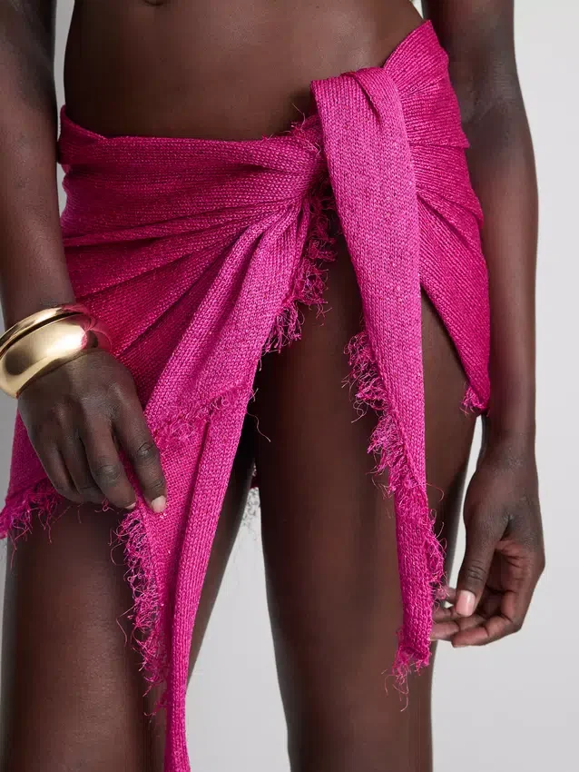 Paljettitupsuinen sarong