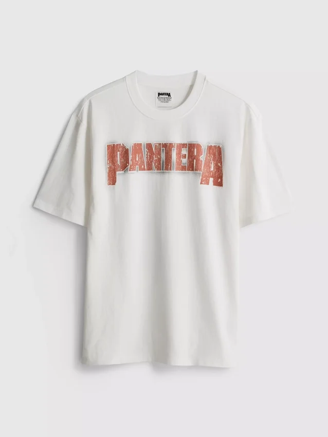 Pantera-grafiikalla varustettu T-paita