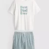 Parhaat isän ja perheen yhteensopivat pyjamat