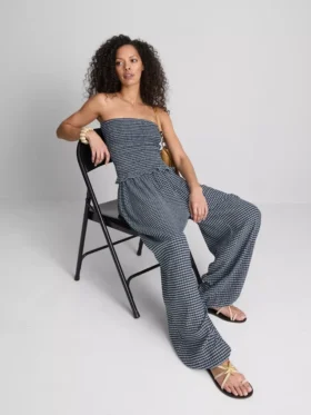 Paula Echevarría -gingham-ruusukoristeinen bandeau-toppi