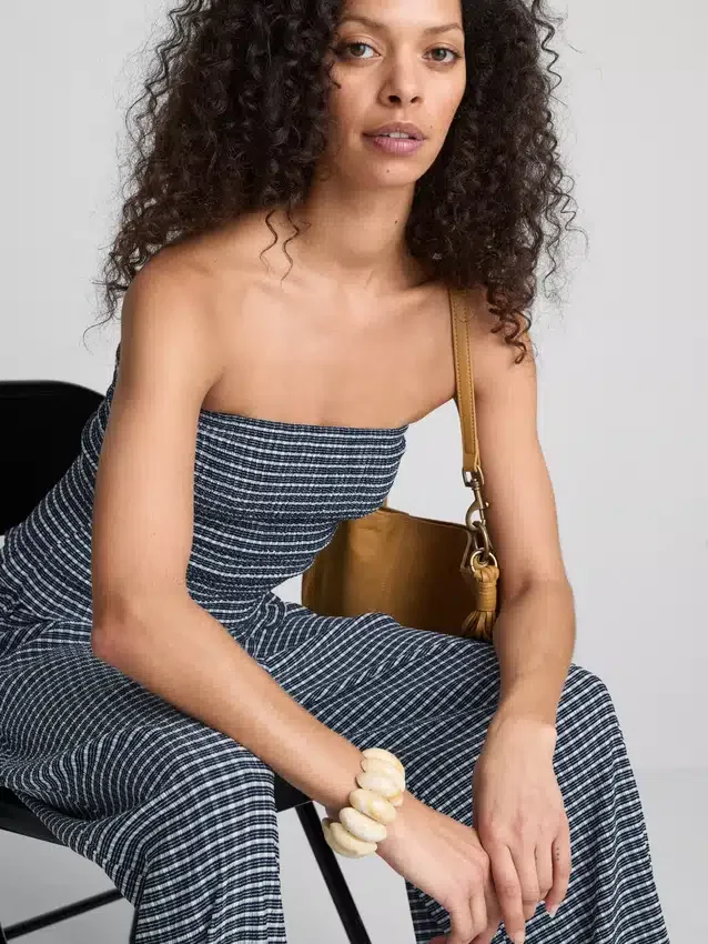 Paula Echevarría -gingham-ruusukoristeinen bandeau-toppi
