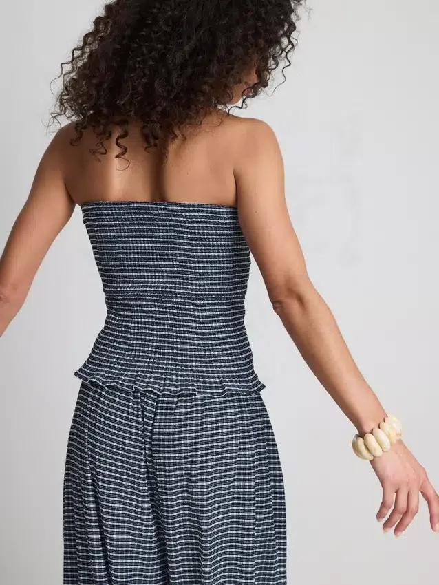 Paula Echevarría -gingham-ruusukoristeinen bandeau-toppi