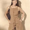 Paula Echevarría -liivi, jossa peplum-helma