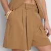 Paula Echevarría -pliseerattuja bermudashortsit