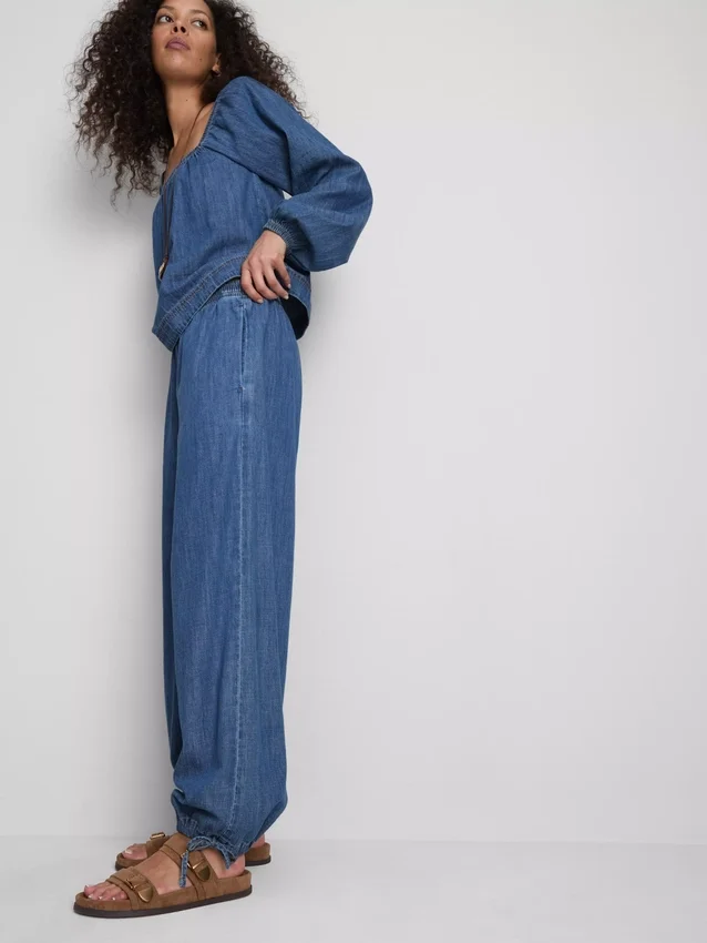 Paula Echevarrían puuvillapitoiset denim-harem-housut