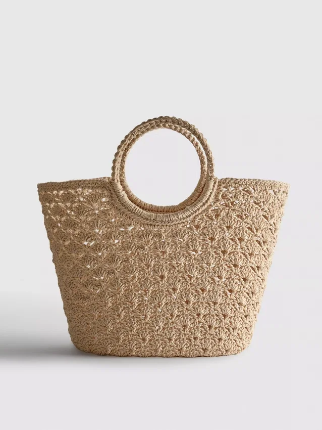 Paula Echevarrían virkattu bucket-laukku