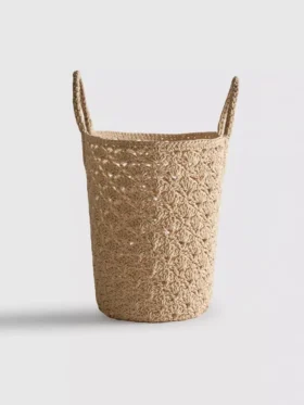 Paula Echevarrían virkattu bucket-laukku