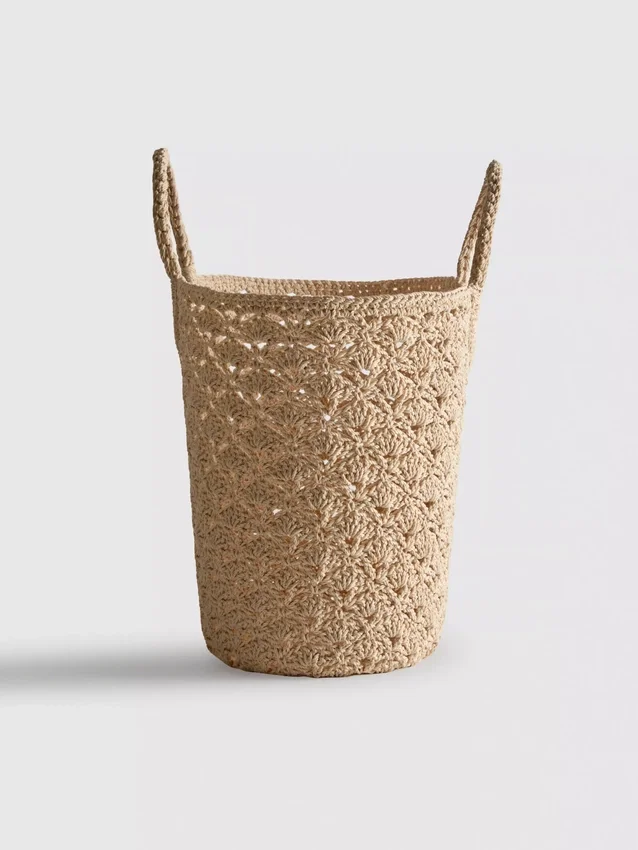 Paula Echevarrían virkattu bucket-laukku