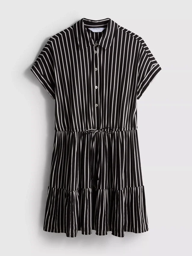 Porrastettu raidallinen minipaita-mekko