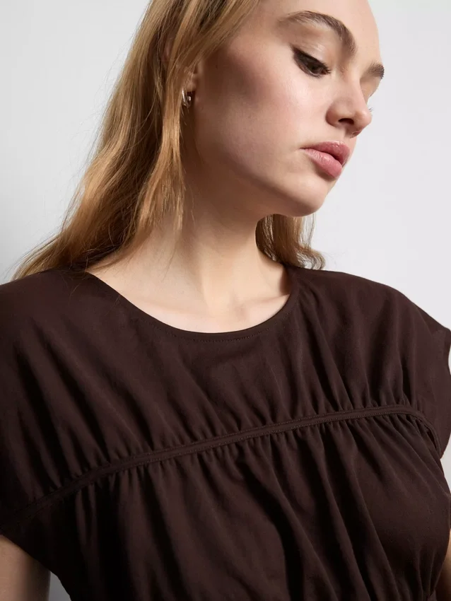 Porrastettu toppi