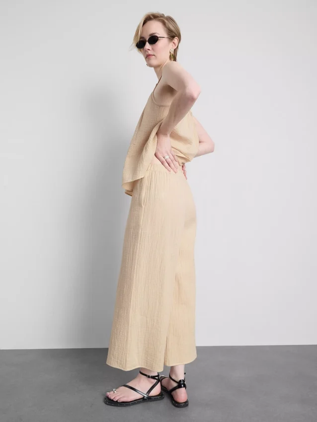 Puhtaasta puuvillasta valmistetut culottes-housut