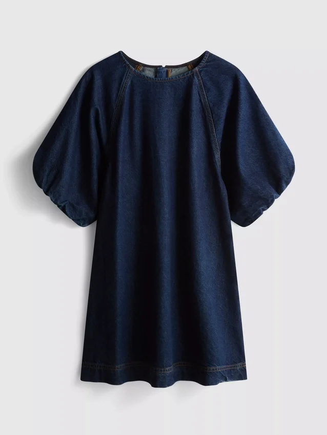 Puuvilladenim-minimekko, jossa on pussihihat