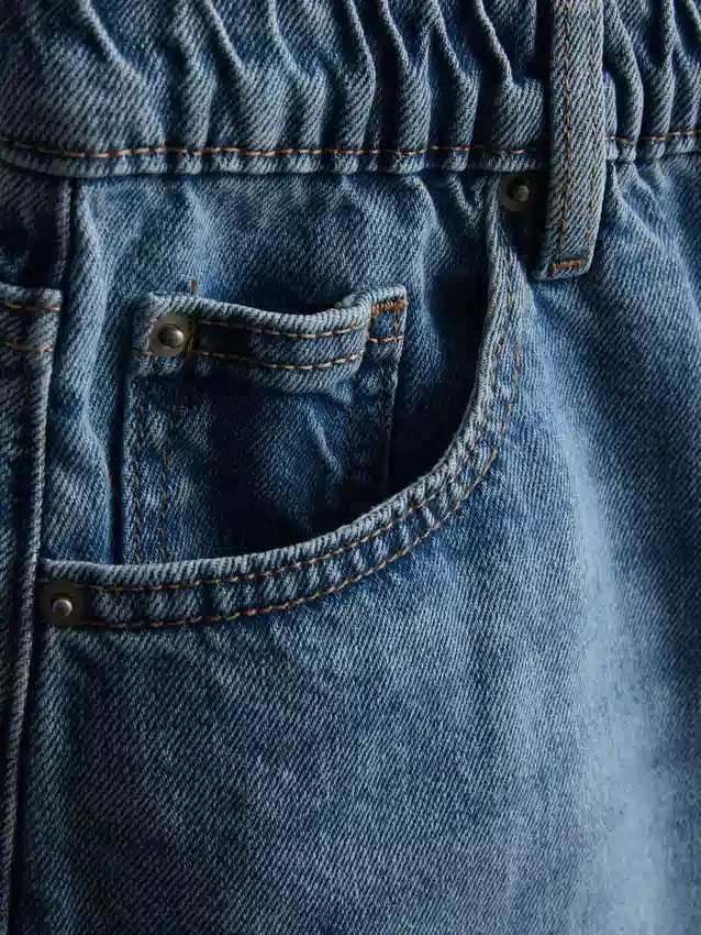 Puuvilladenimiset A-linjaiset shortsit