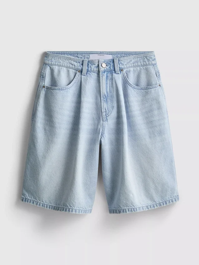 Puuvilladenimiset bermudashortsit