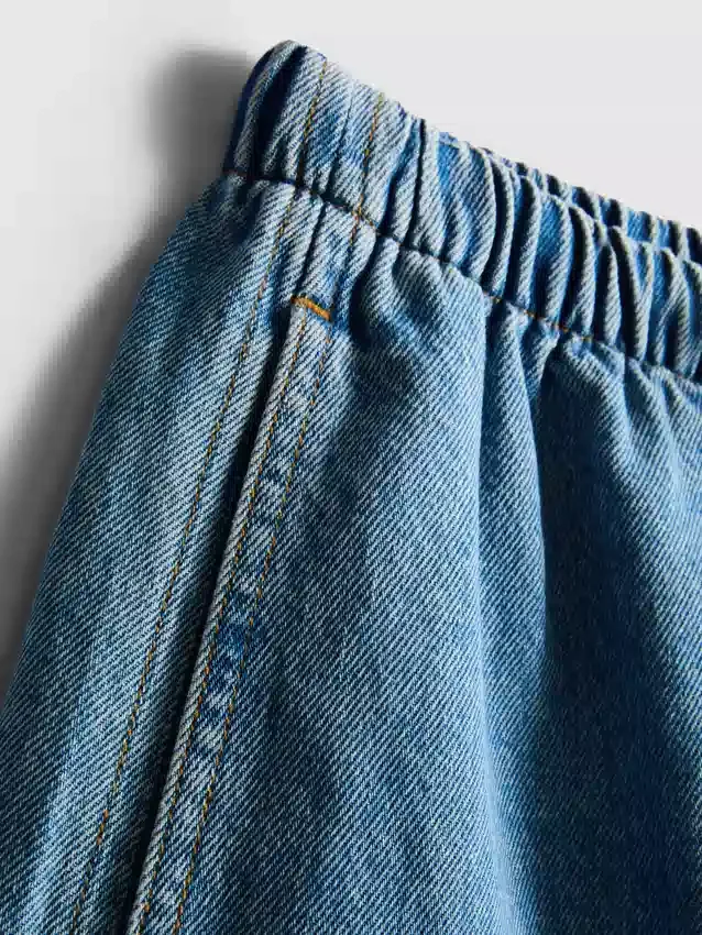 Puuvilladenimiset jogger-shortsit