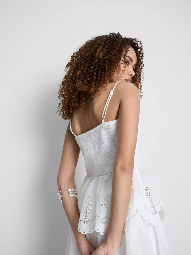 Puuvillainen, brodeerattu peplum-helkainen cami-toppi
