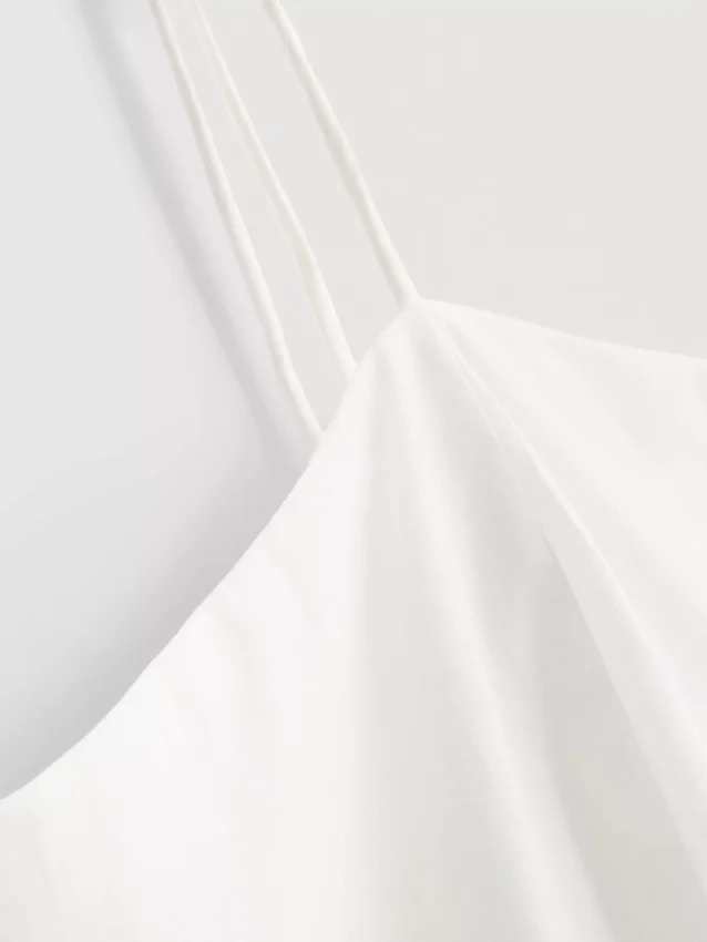 Puuvillainen, brodeerattu peplum-helkainen cami-toppi