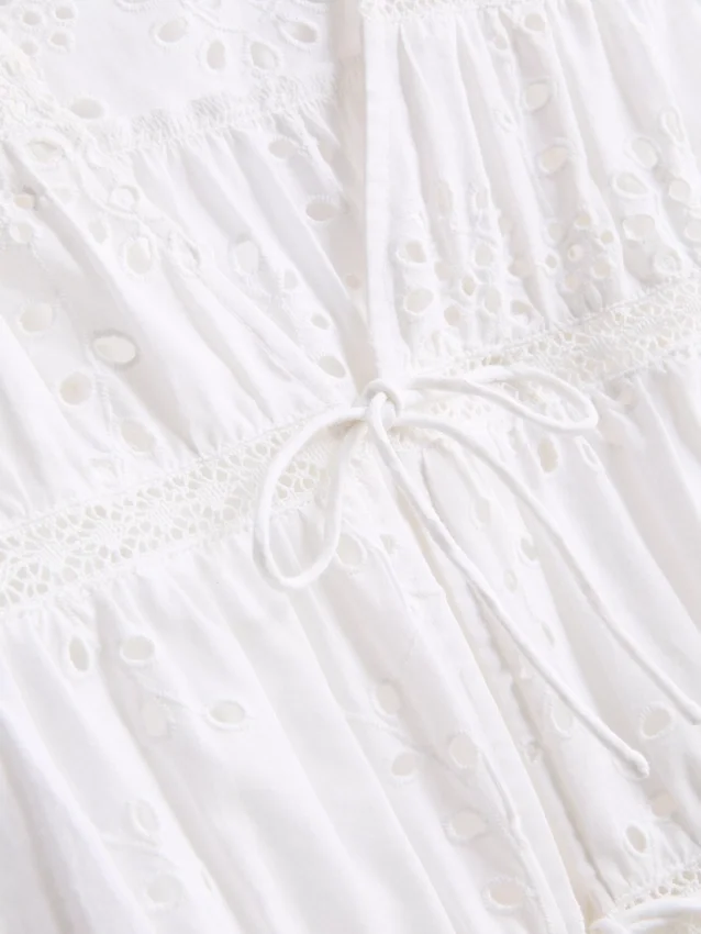 Puuvillainen broderie-koristeltu etuosa