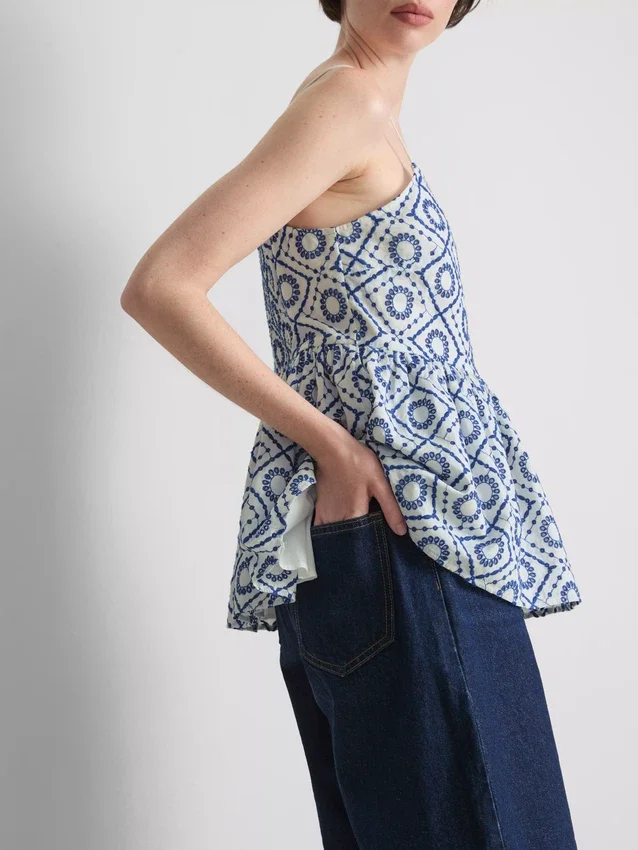 Puuvillainen cutwork-cami-toppi