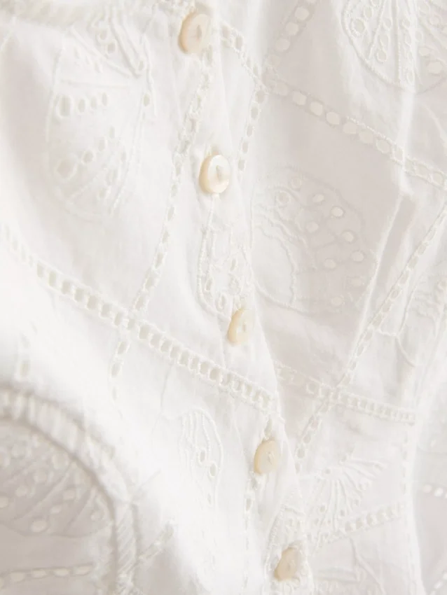 Puuvillainen lyhyt cutwork-cami-toppi
