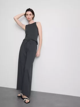 Puuvillainen racerback-toppi
