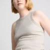 Puuvillainen racerback-toppi