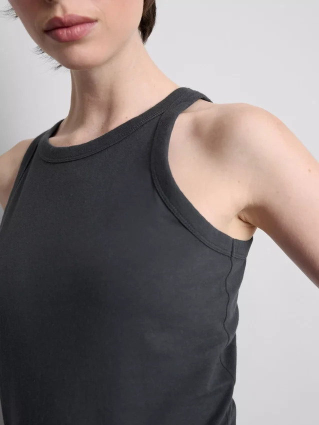 Puuvillainen racerback-toppi