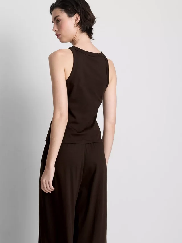 Puuvillainen racerback-toppi
