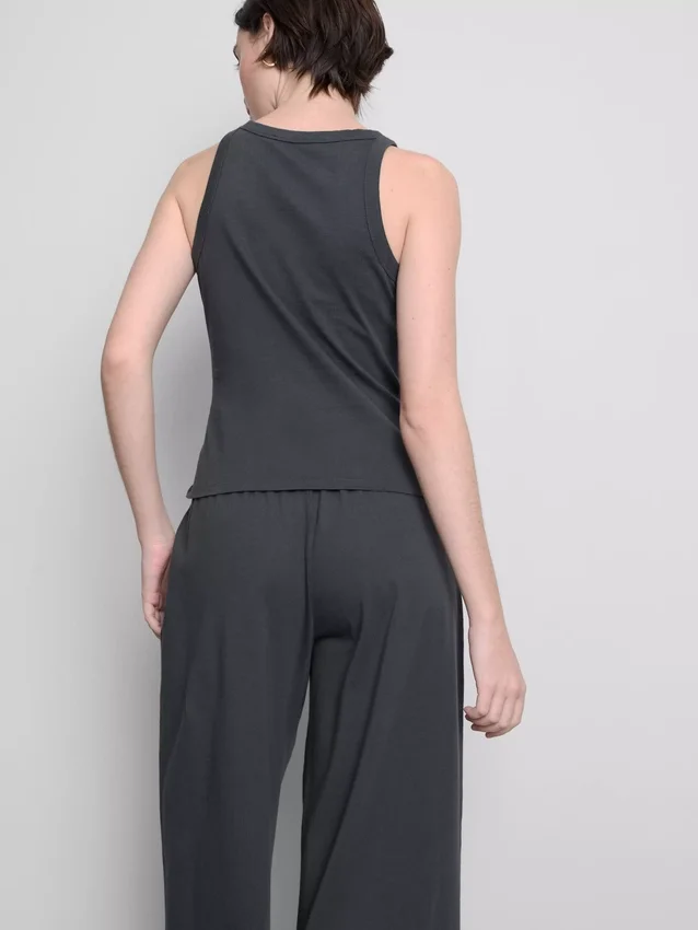Puuvillainen racerback-toppi