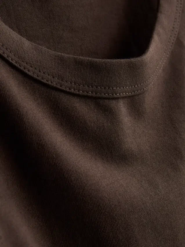 Puuvillainen racerback-toppi
