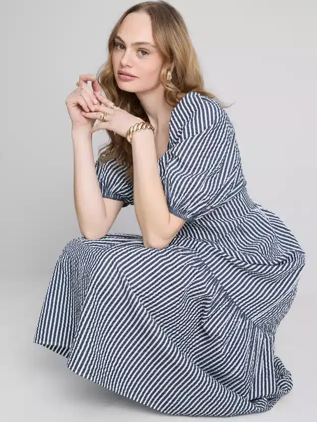Puuvillainen seersucker-midimittainen smock-meko