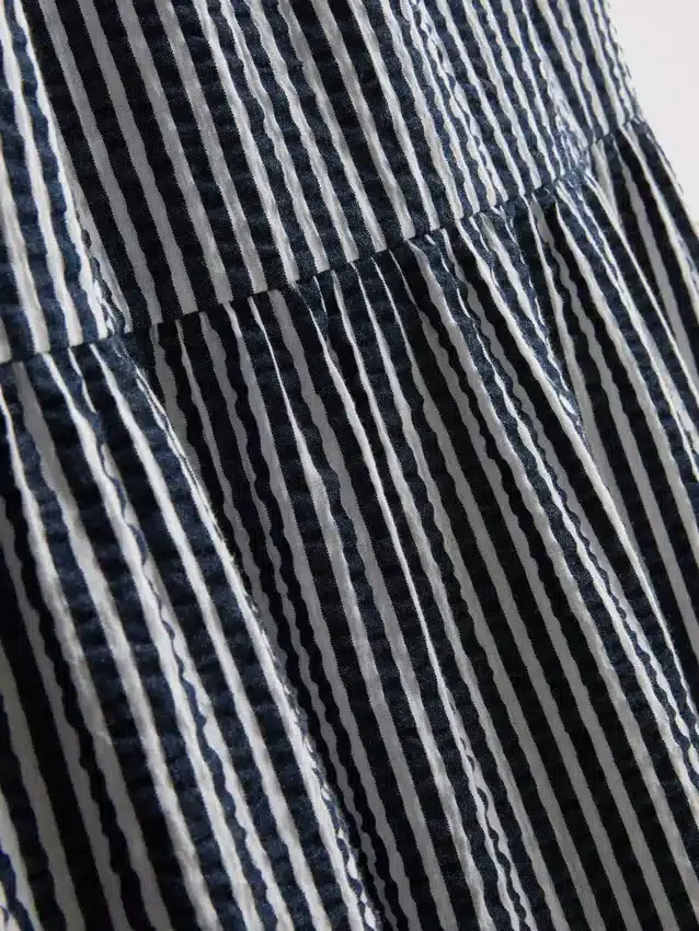 Puuvillainen seersucker-midimittainen smock-meko