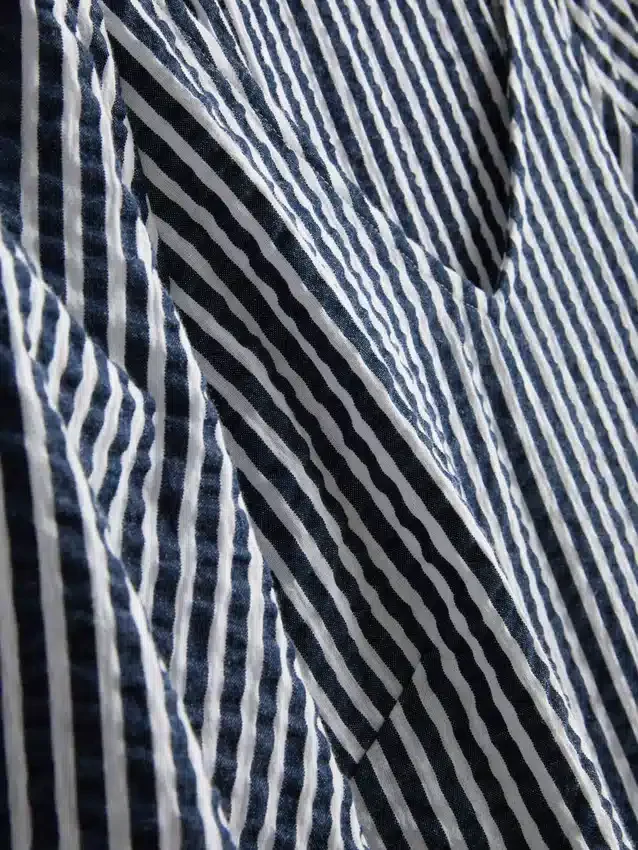 Puuvillainen seersucker-midimittainen smock-meko