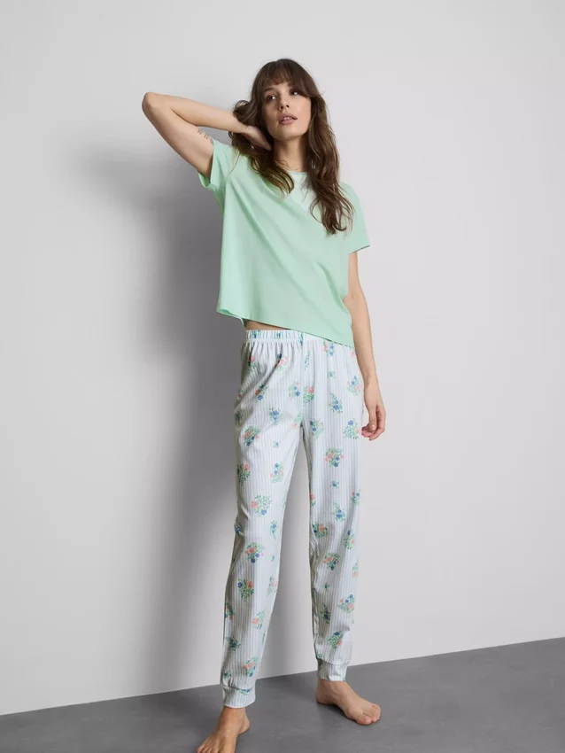 Puuvillaiset painetut pyjamat