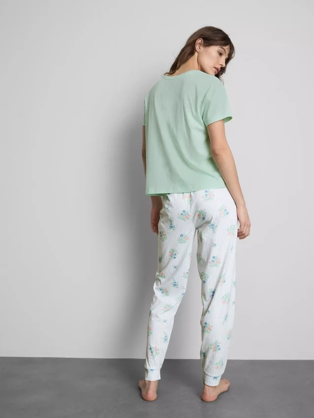 Puuvillaiset painetut pyjamat